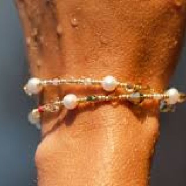 Gold jewellery