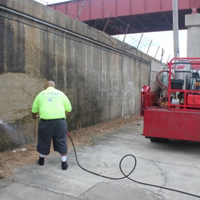 Effective and Easy Graffiti Remover DIY Solution