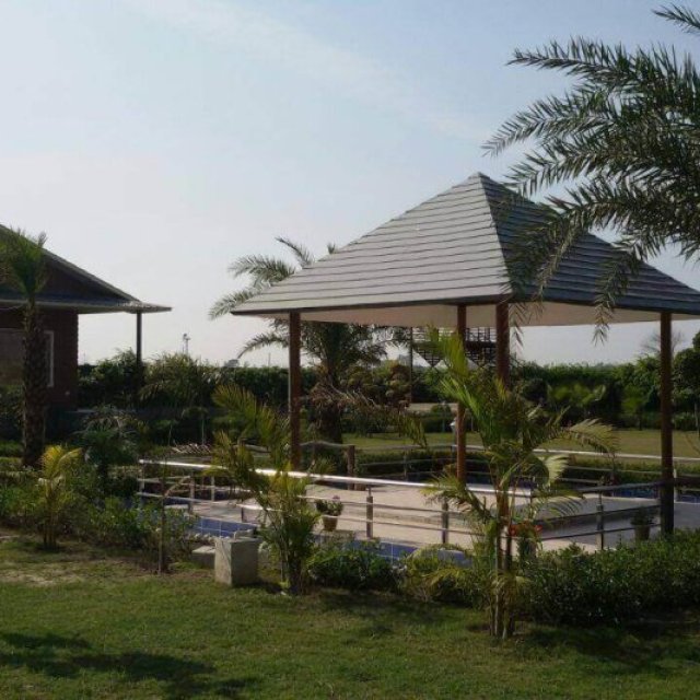 Is a farmhouse in Noida Good for weekend Living?