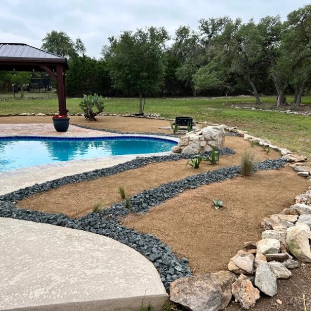 Paving Landscapers | Holeinonelawns.com