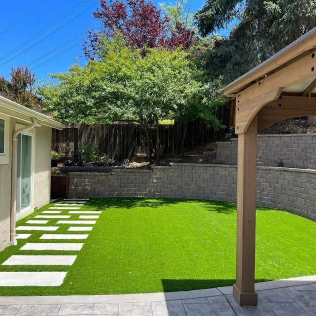 San Antonio Landscaping | Holeinonelawns.com