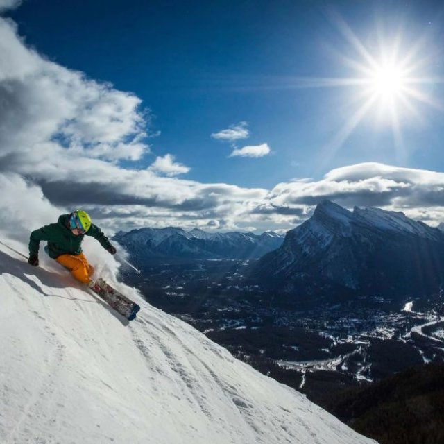 Stay Surrounded by Natural Beauty With a Scenic Resort in Banff