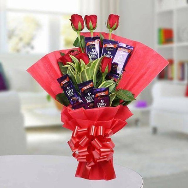 Send Fresh Flowers to Secunderabad