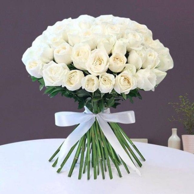 Send Fresh Flowers to Secunderabad