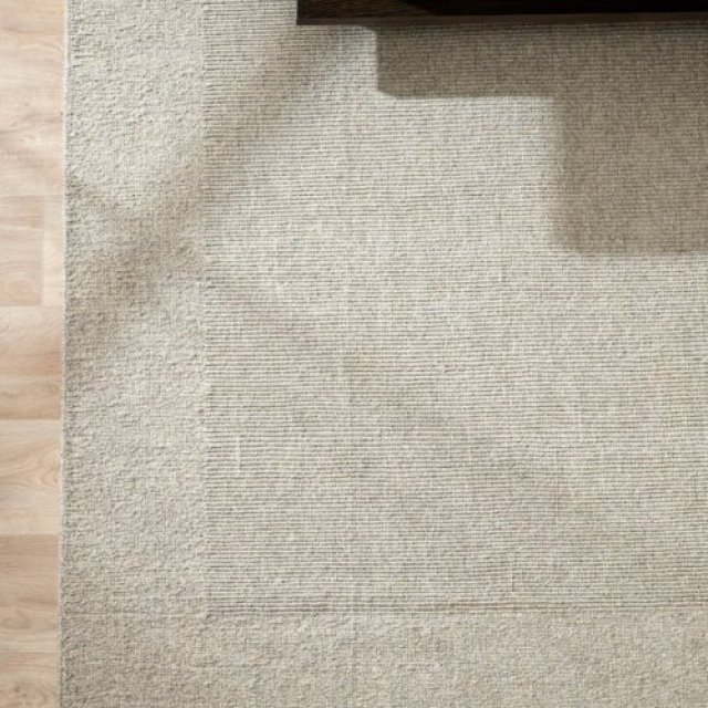 Enhance Your Outdoor Space with Vermont Floor Rug - Stylish & Durable