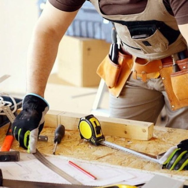 Top Mistakes to Avoid When Hiring Carpenters in Dubai