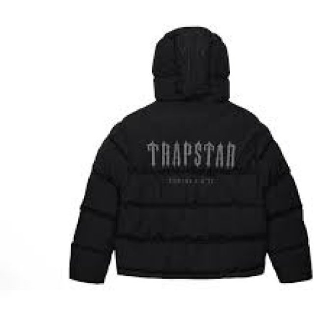 Colección Trapstar Hoodie: La Esencia del Streetwear Moderno