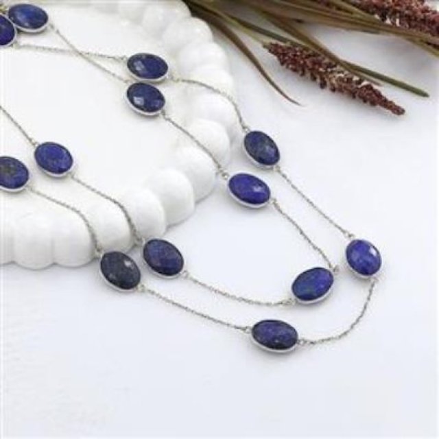 Akrati Jewels: Redefining Beauty as a Custom Jewelry Manufacturer in India