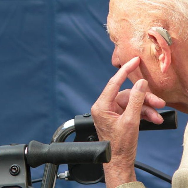 Ear Machine For Old Age With Noise Reduction - Free Consultation