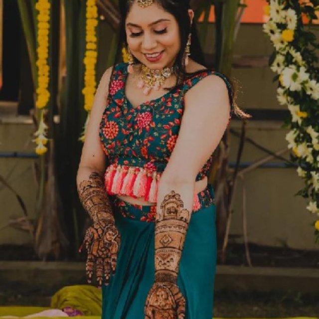 Best Mehandi Artist in Shikandarpur | Expert Bridal Mehndi