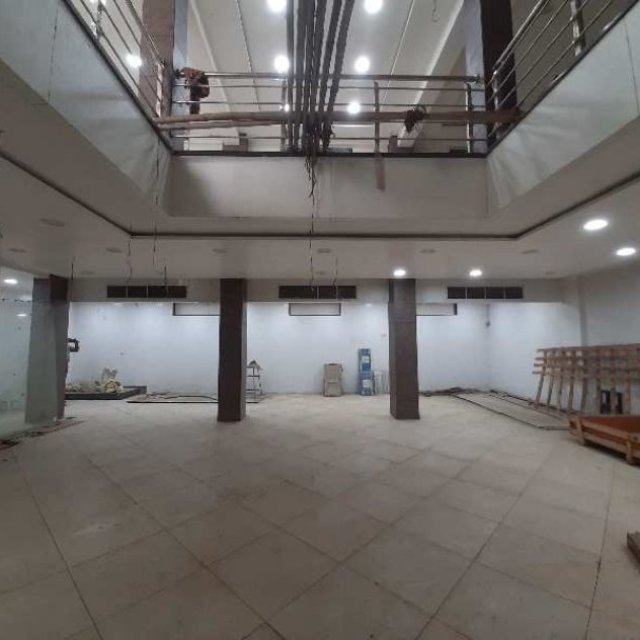 Does the location ensure high footfall and customer visibility?