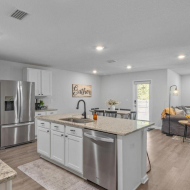 Your Perfect Gulf Breeze Retreat