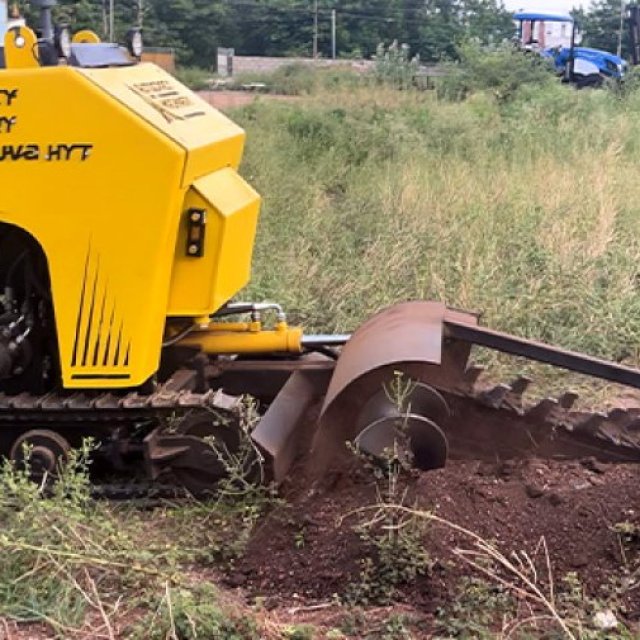 Compact Utility Excavation Equipment for Precise Ground Cutting