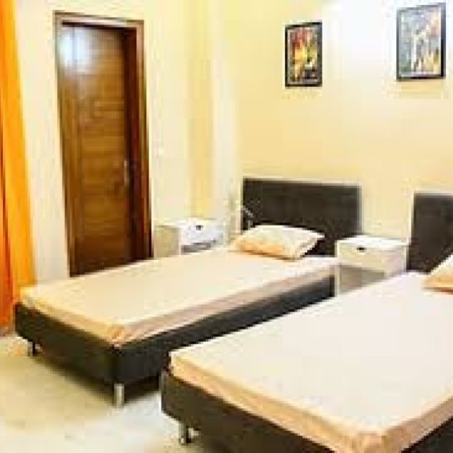 Comfortable Rooms Available at Pari PG in Gurgaon