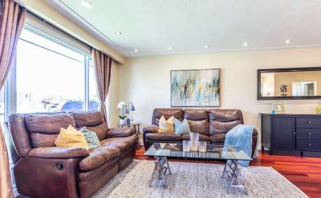 Beautiful Cheap Priced Home In Most Popular Mississauga Location